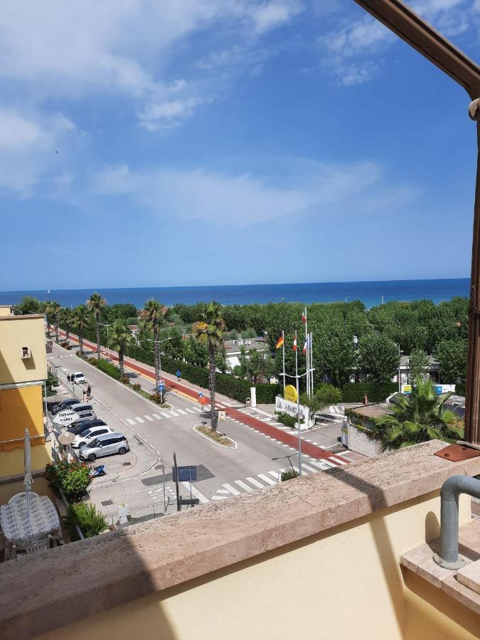 Casa Rosa Villa Porto SantʼElpidio Eksteriør billede