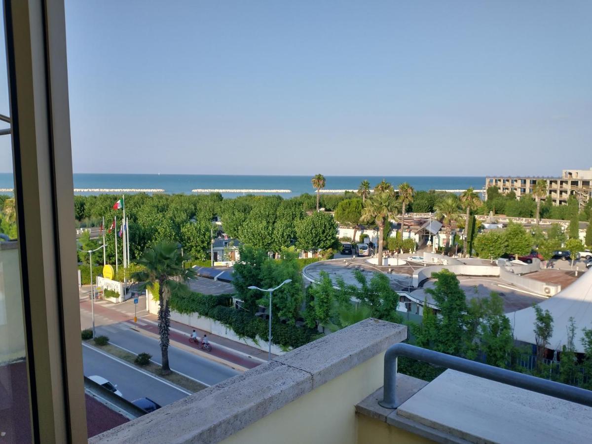 Casa Rosa Villa Porto SantʼElpidio Eksteriør billede