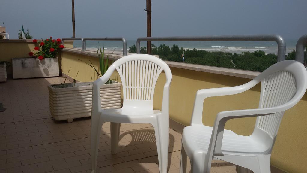 Casa Rosa Villa Porto SantʼElpidio Eksteriør billede